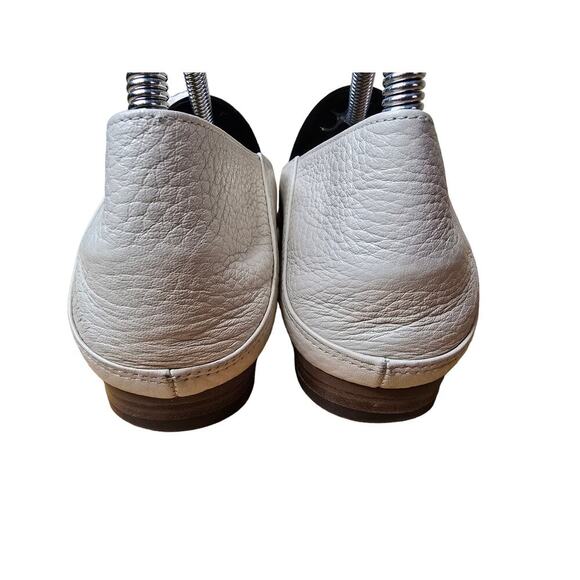 Vionic Leather and Faux Fur Loafer US Womens Size 6.5 EU 37.5 soft leather - Picture 8 of 10